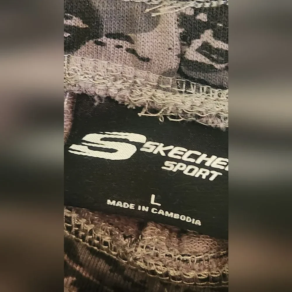 Sketchers Sport L Camouflage Print Elastic Waist Drowstring  Pull On Men Shorts